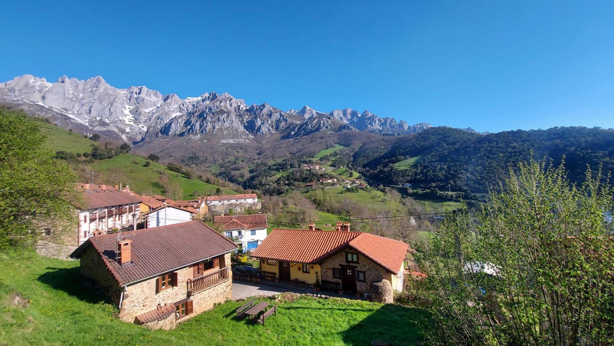 Apartamentos Rurales Los Picos De Redo Camaleño المظهر الخارجي الصورة