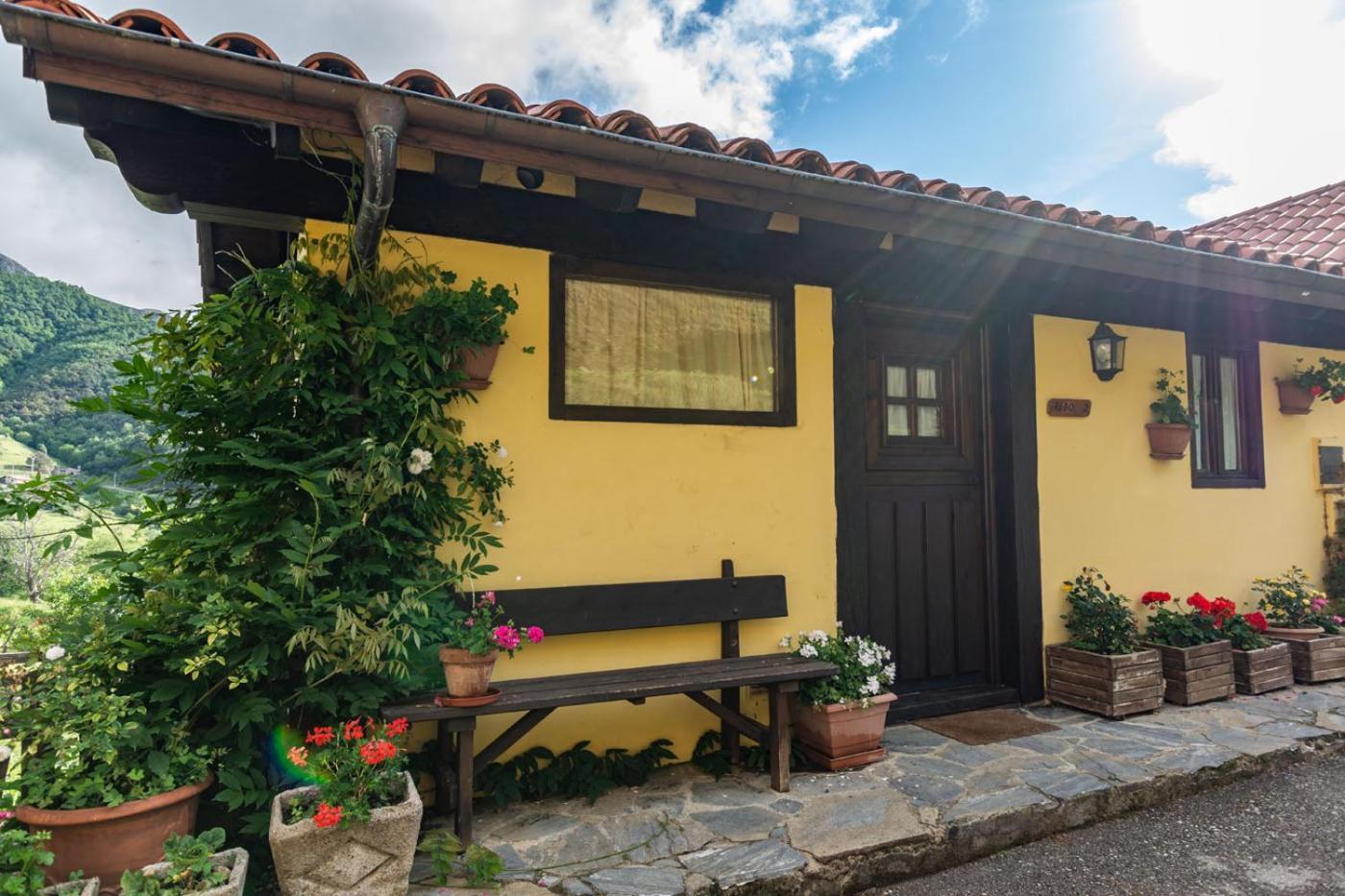 Apartamentos Rurales Los Picos De Redo Camaleño المظهر الخارجي الصورة